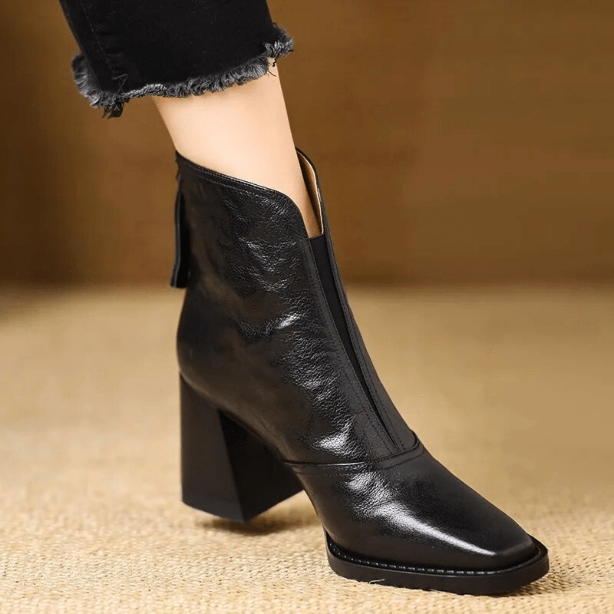 Elizabeth | Timeless Classic Heel Boot
